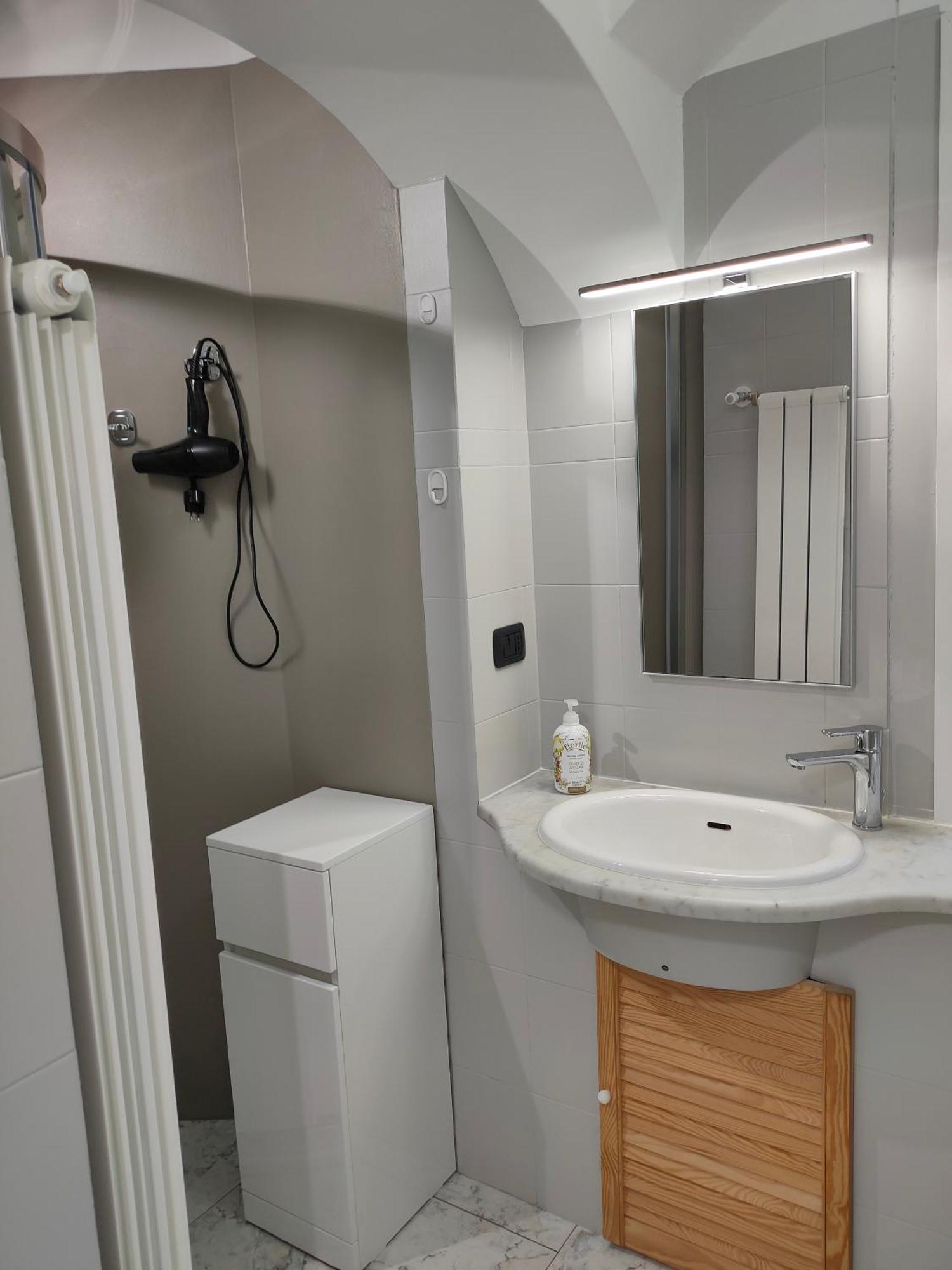 Casa Dora 5 Terre Close To Trains And Ferries With Ac - Wi-fi * La Spezia